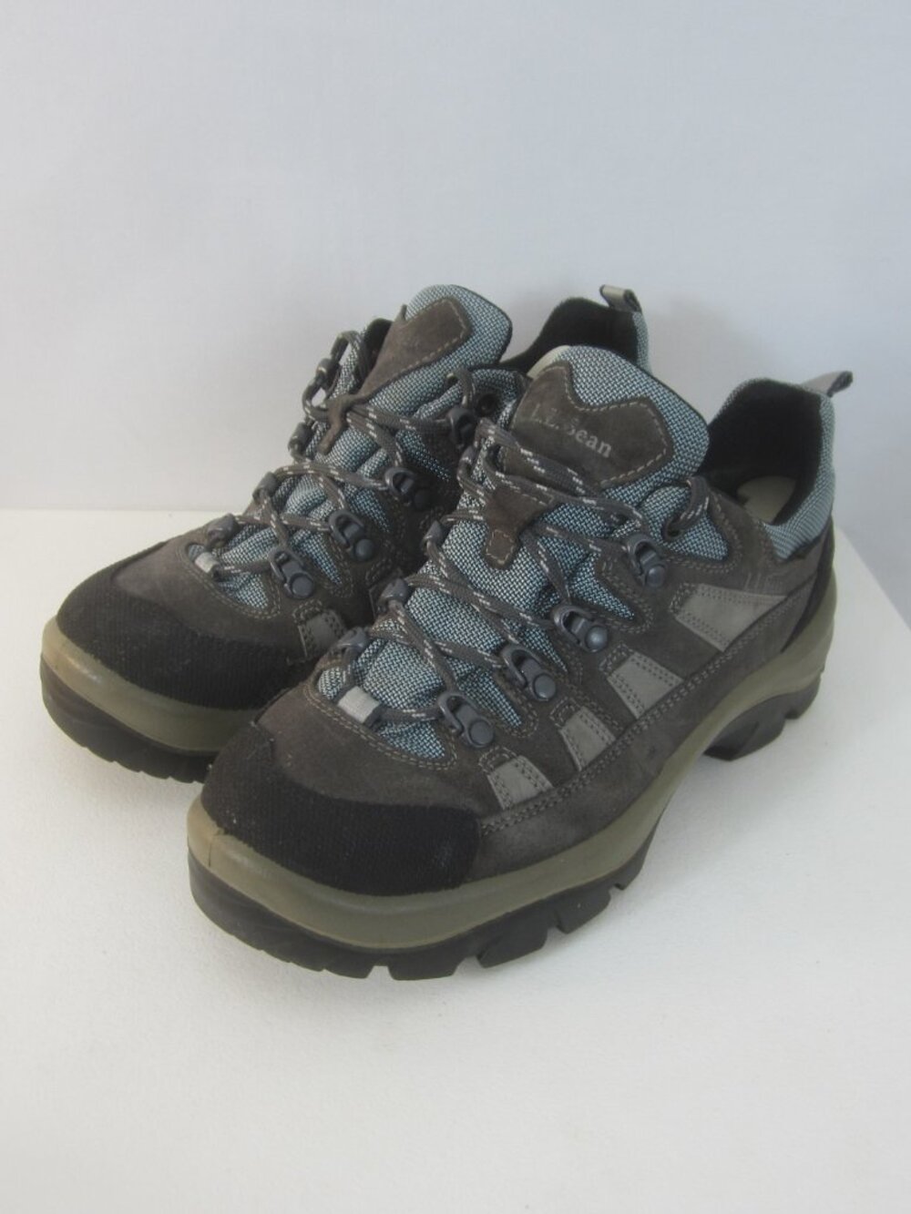 LL Bean Women 8.5 Italy Gore-tex Gray Hiking Vibram Rubber Soles Shoes No Insole